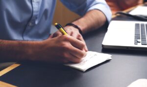 離婚後の職場での人間関係を円滑にする方法は？