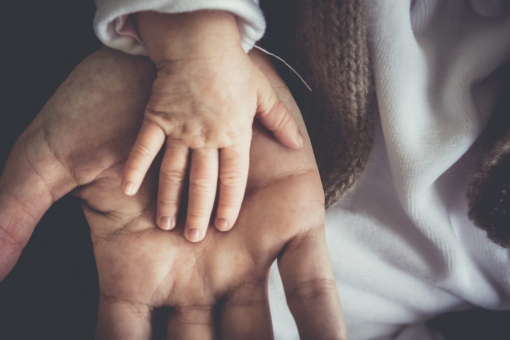 離婚における親権を父親が取るための条件は？