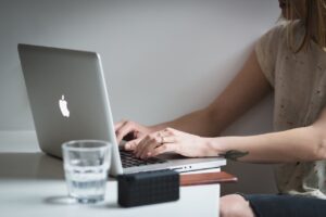 離婚後に仕事が探せないときの対処法は？