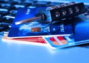 離婚後にクレジットカードは作れるのか？